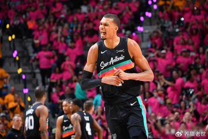 掘金主场输球，约基奇末节哑火，森林狼年轻核心站出来